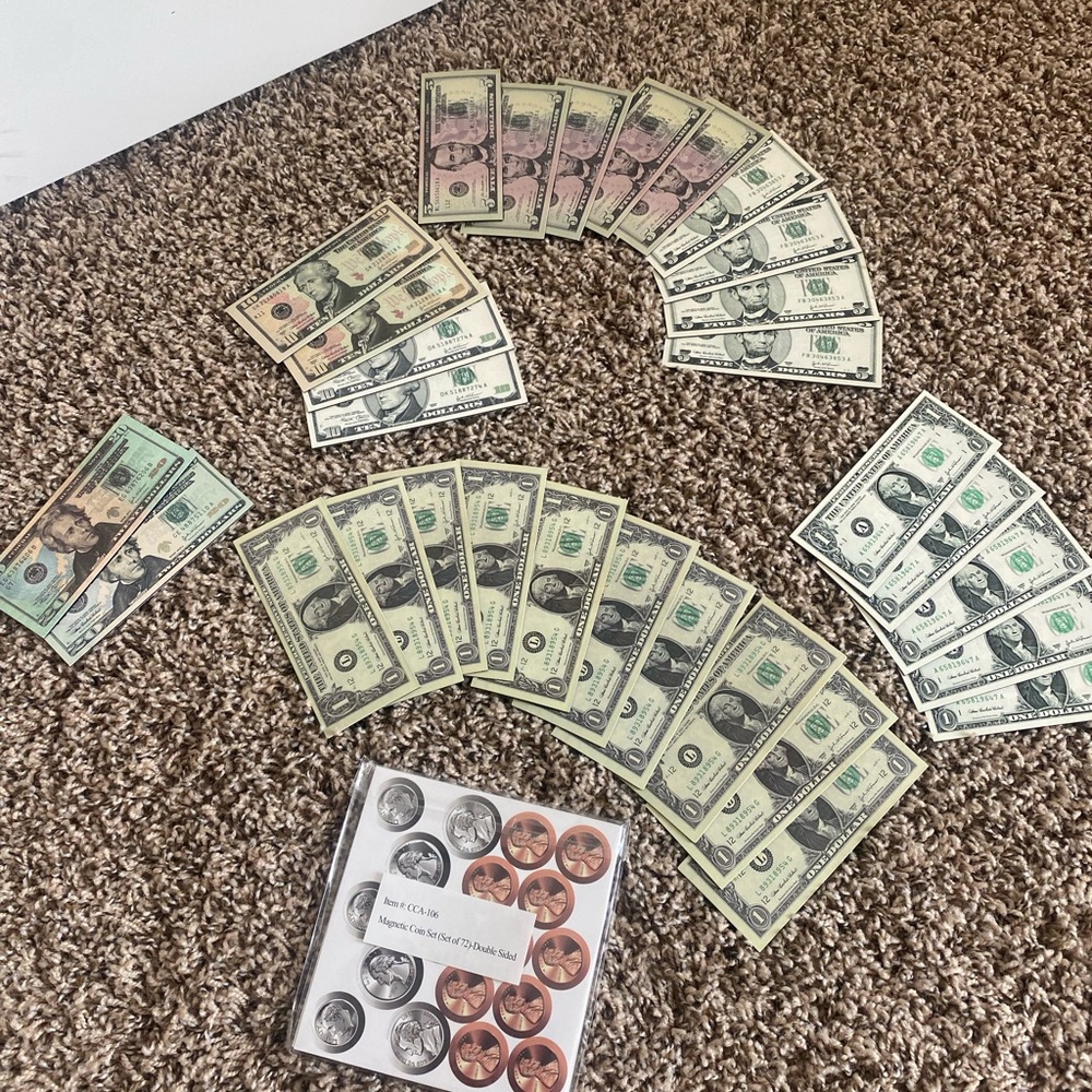 Lot of Magnetic money dollars coins